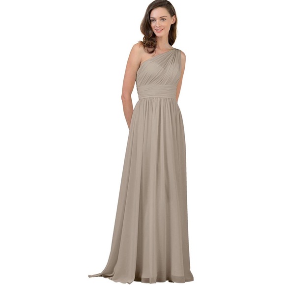 Dresses & Skirts - [Host Pick🎉💕] Taupe Formal Dress